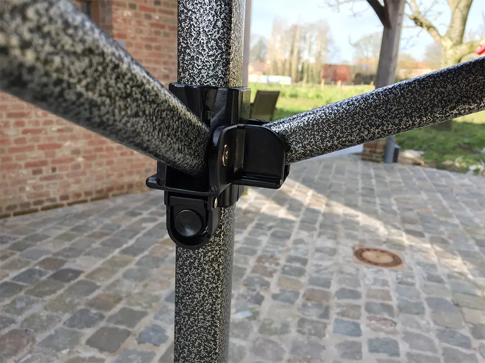 Degelijke koppelstukken met kliksysteem